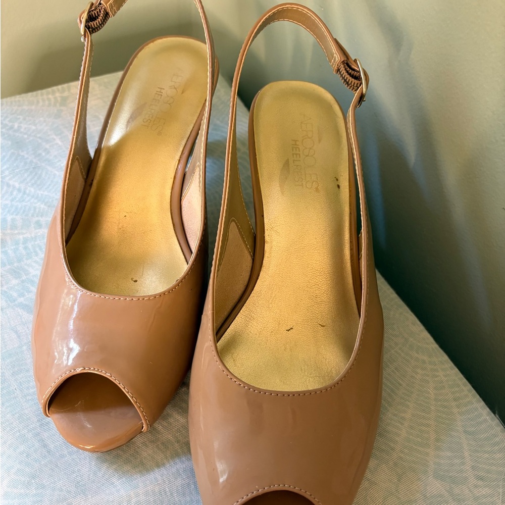 AEROSOLES Tan Peep-Toe Slingback Heels